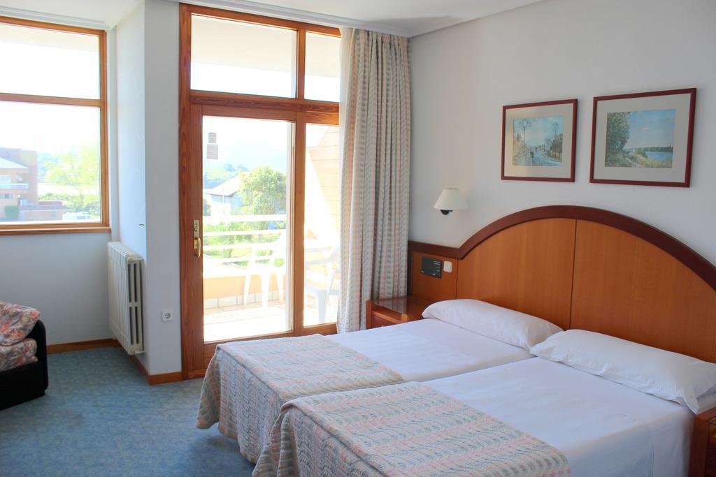 Residencia Miramar Hotel San Vicente De La Barquera Habitación foto